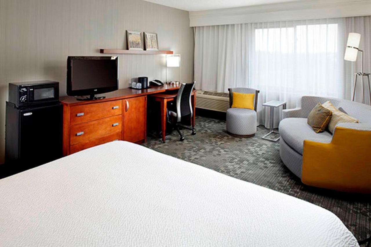 Courtyard By Marriott Akron Stow Экстерьер фото