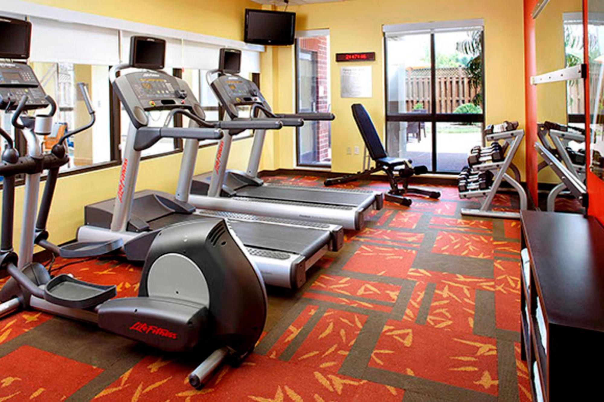 Courtyard By Marriott Akron Stow Экстерьер фото