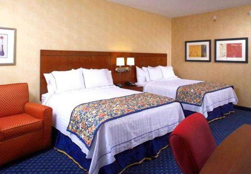 Courtyard By Marriott Akron Stow Экстерьер фото